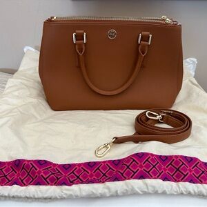 Tory Burch Robinson Double Zip Tote in Saffiano leather.